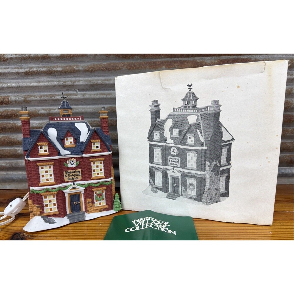 Department 56 Dickens Village Series Boarding and Lodging School #5810-6 1994